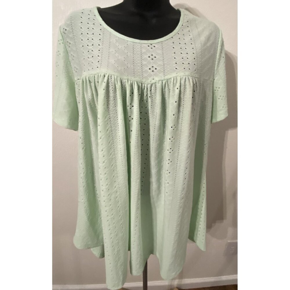 Your Style Womens 2XL  Tunic Blouse Short Sleeve Light Green Eyelet